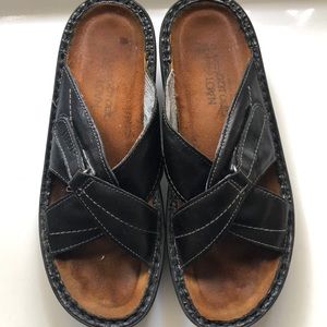 Naot adjustable black leather sandals 38